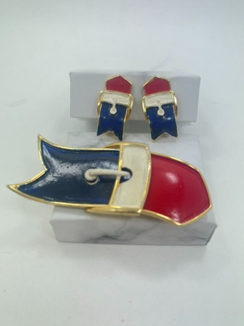 Vintage Red White Blue Enamel Brooch & Clip Earrings Belt Buckle Set - Picture 2 of 4